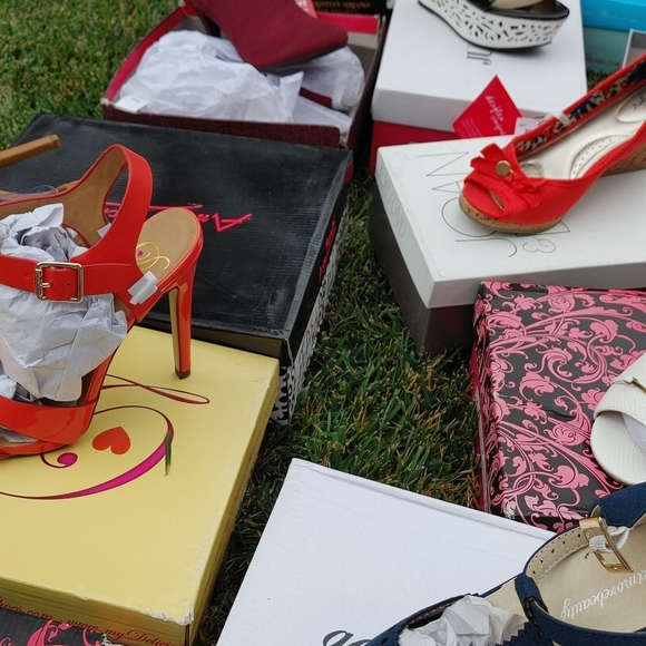 UNUSED SHOE BUNDLE! NEED TO GO ASAP - Picture 4 of 8